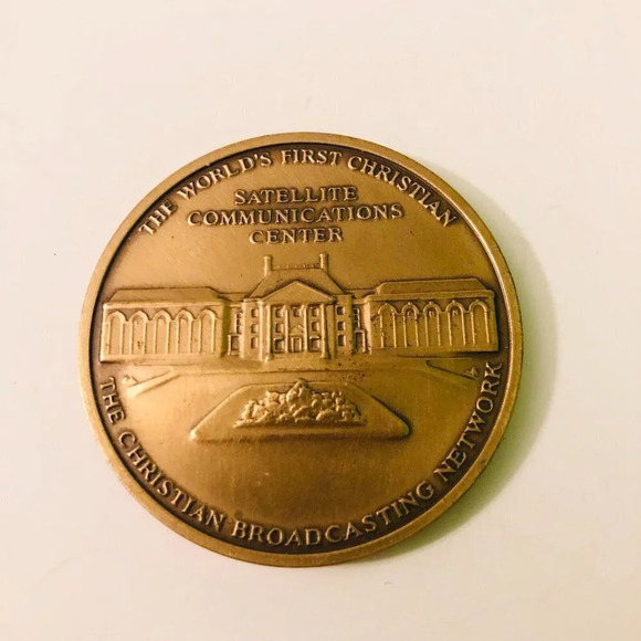 Vintage 1977  Religious The Christian Broadcasting Coin - Picture 7 of 7